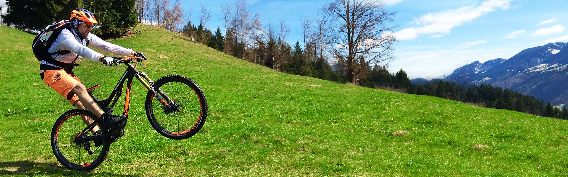 MTB Manual richtig üben mit dem Mountainbike den erweiterten Wheelie