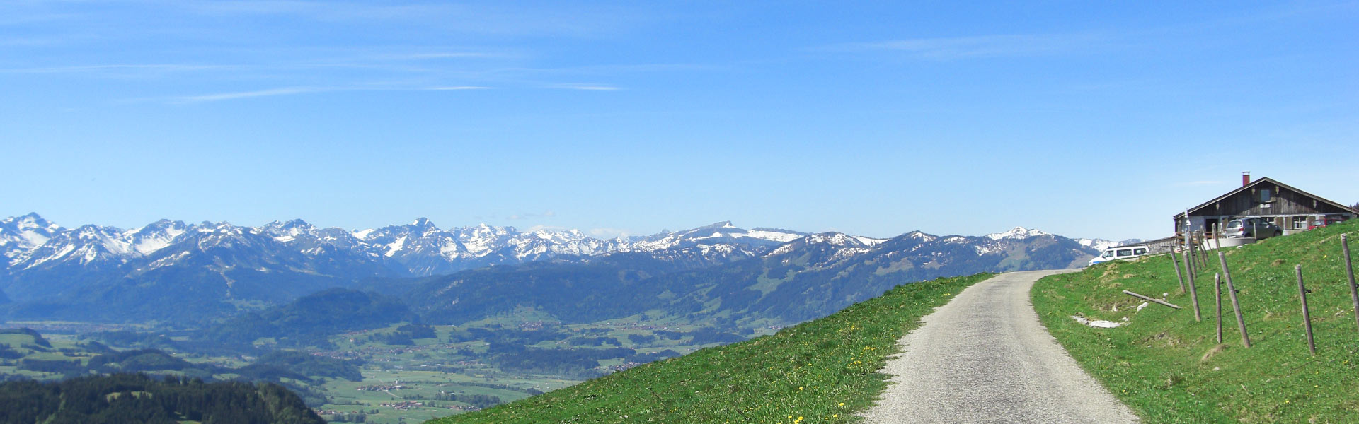 Mit dem Mountainbike geht es über eine geführte Tour rund um den Grünten